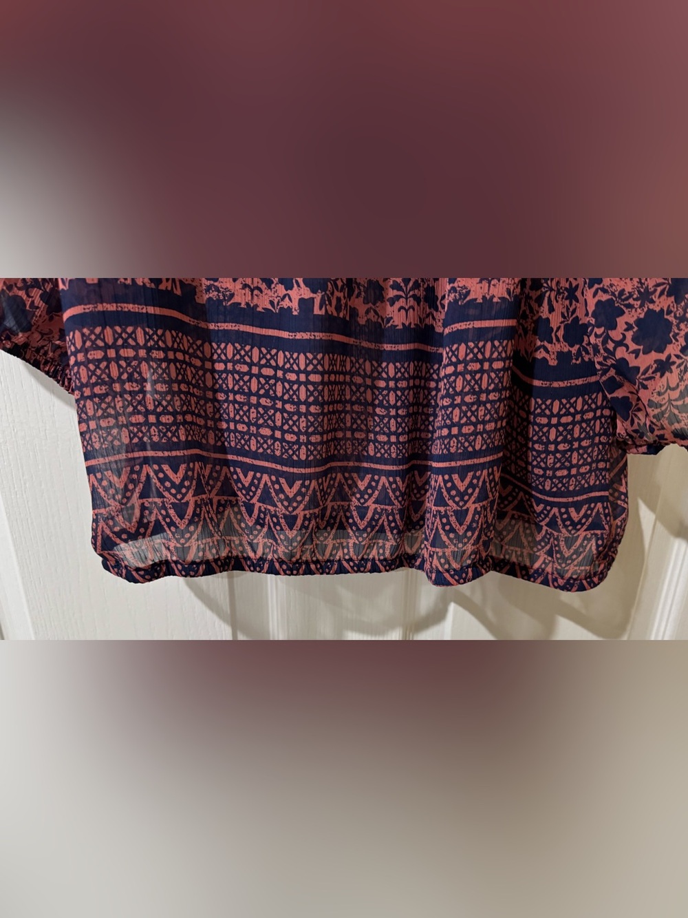 Liz Claiborne Navy and Coral Floral Print Peasant Top XL Semi Sheer - Picture 5 of 5